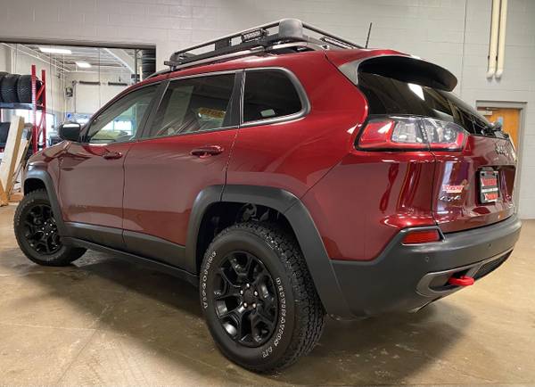 2019 Jeep Cherokee Trailhawk 4WD - - by dealer for sale in Coopersville, MI – photo 4