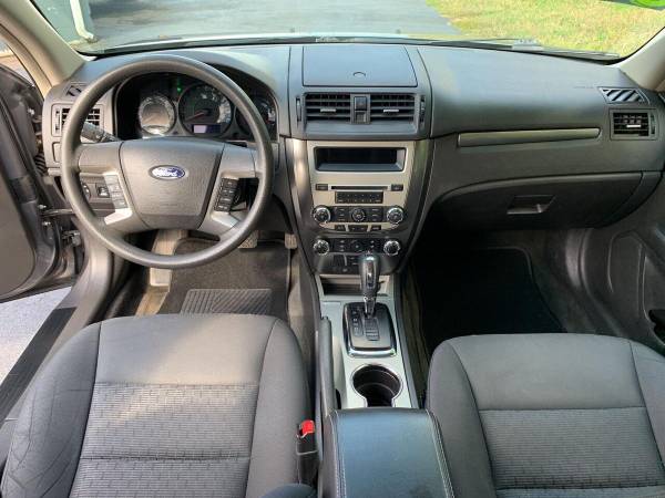 2012 Ford Fusion SE 4dr Sedan - cars & trucks - by dealer - vehicle... for sale in Hamilton, OH – photo 12
