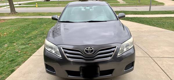 2011 Camry LE - cars & trucks - by owner - vehicle automotive sale for sale in Elmhurst, IL – photo 2