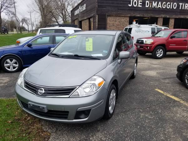 2010 Nissan versa s 1 owner for sale in Madison, WI – photo 2