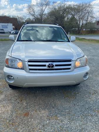 2005 Toyota Highlander - - by dealer - vehicle for sale in Gibsonville, NC – photo 2