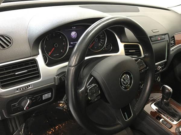 2013 Volkswagen Touareg 4dr TDI Lux - - by dealer for sale in Eugene, OR – photo 12