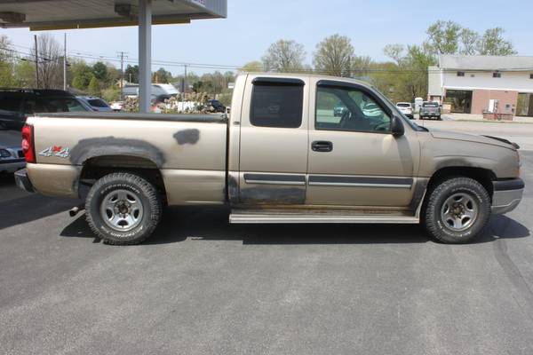 2004 Chevrolet Silverado - - by dealer - vehicle for sale in New Castle, OH – photo 9