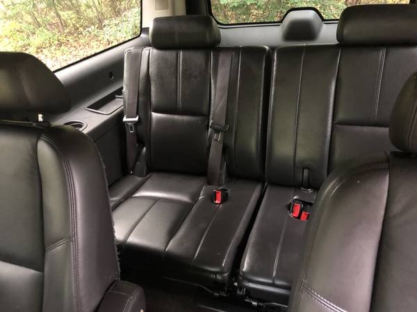 2008 GMC YUKON XL LOADED LEATHER MOONROOF! 140K EXCEL IN/OUT! E-85 GAS for sale in Copiague, NY – photo 12