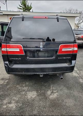 Lincoln Navigator - cars & trucks - by owner - vehicle automotive sale for sale in Pittsfield, MA – photo 4