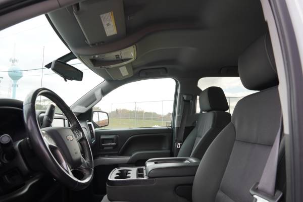 2015 Chevrolet Silverado 1500 Z71 - cars & trucks - by dealer -... for sale in Minneapolis, IA – photo 9