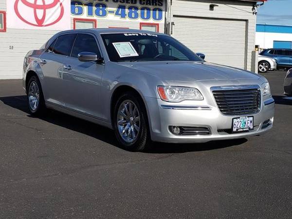2012 Chrysler 300 4dr Sdn V6 Limited RWD Sedan - - by for sale in Medford, OR – photo 3