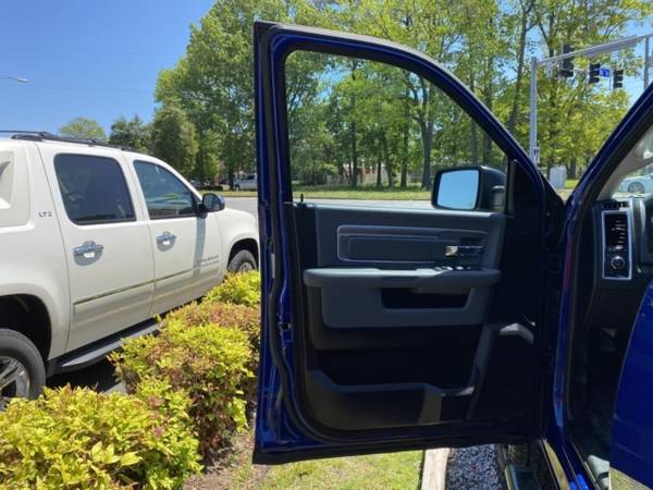 2015 Ram 1500 OUTDOORSMAN CREW CAB 4X4, WARRANTY, HEATED SE - cars & for sale in Norfolk, VA – photo 17