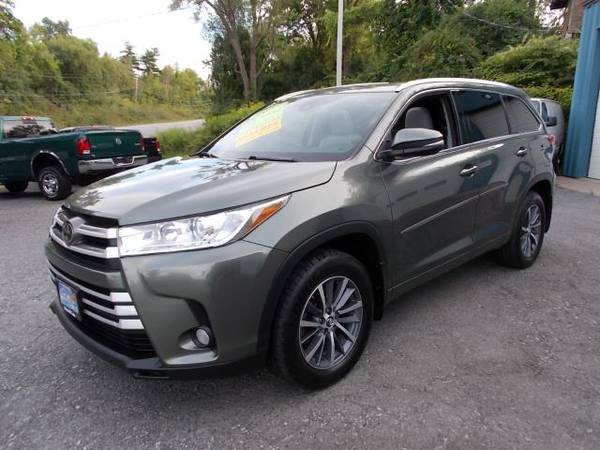 2017 Toyota Highlander XLE V6 AWD (Natl) - cars & trucks - by dealer... for sale in Cohoes, NY – photo 2