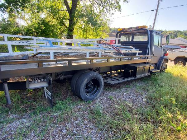 97 flatbed tow truck Freightliner FL70 for sale in Shingle Springs, CA – photo 7