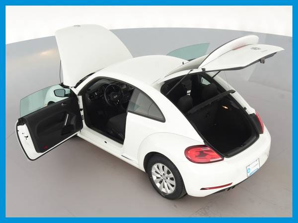 2019 VW Volkswagen Beetle 2 0T S Hatchback 2D hatchback White for sale in Lancaster, PA – photo 17