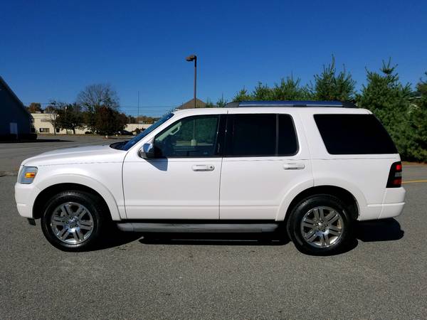 2010 Ford Explorer Limited 4X4 Fully Loaded One Owner V8 Navigation for sale in Chelmsford, MA – photo 2
