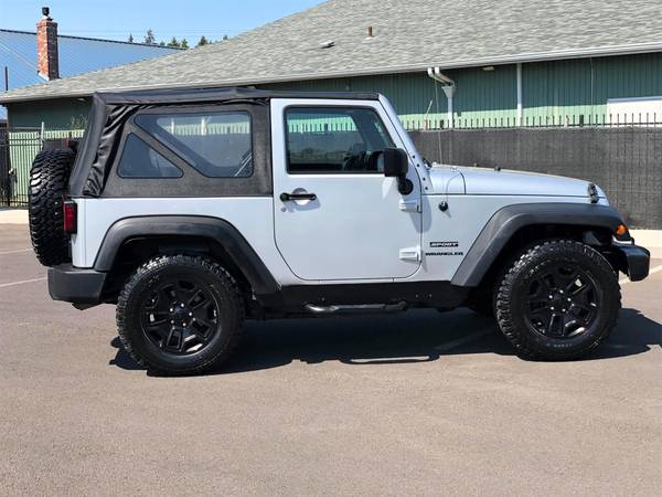 2011 JEEP WRANGLER 4X4 5-Speed - cars & trucks - by dealer - vehicle... for sale in Salem, OR – photo 8