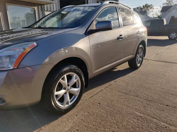 NEW TIRES! HEATED LEATHER! 2008 NISSAN ROGUE SL AWD-SUNROOF - cars &... for sale in Cedar Rapids, IA – photo 20