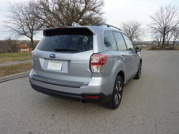2018 Subaru Forester Premium 33k miles, AWD, Warranty - cars &... for sale in Lawrence, KS – photo 4
