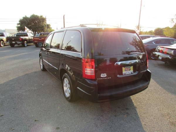 2010 CHRYSLER TOWN & COUNTRY for sale in Pensacola, FL – photo 5