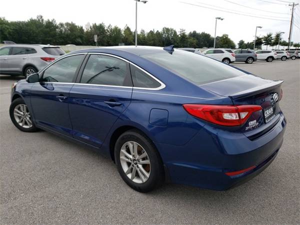 2016 Hyundai Sonata Base sedan Lakeside Blue for sale in Fayetteville, AR – photo 9
