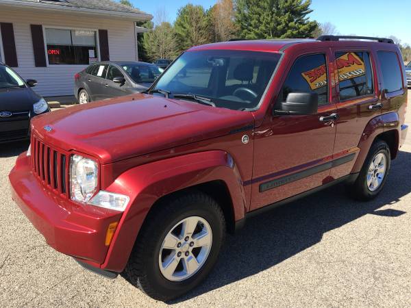 2012 JEEP LIBERTY LIMITED EDITION 4X4 ONLY 98, 000 MILES - cars & for sale in Howard City, MI – photo 4