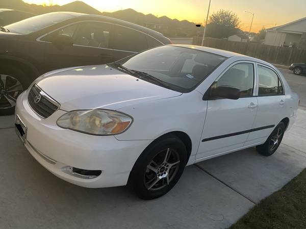 2005 Toyota Corolla Low miles $3800 OBO - cars & trucks - by owner -... for sale in Manor, TX – photo 3