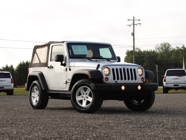 TAKE A L👀K AT THIS BONESTOCK 2010 JEEP WRANGLER SPORT 4X4 2D SOFT TOP for sale in Kernersville, WV – photo 3