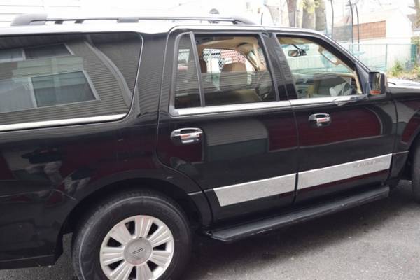 *2008* *Lincoln* *Navigator* *Base 4dr SUV* - cars & trucks - by... for sale in Paterson, MD – photo 18