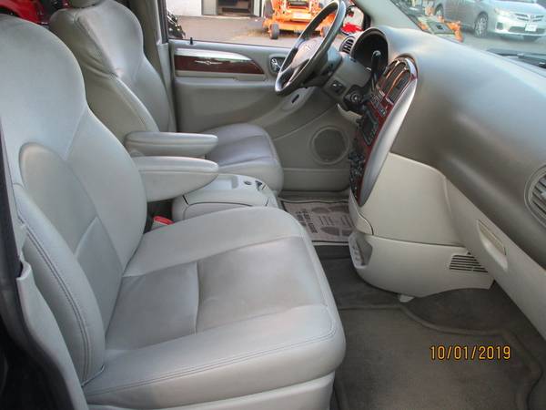2006 Chrysler Town Country LWB 4dr Limited for sale in Belle Mead, NJ – photo 22