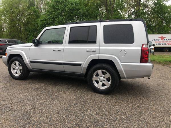 2007 Jeep Commander Sport ONLY 110K MILES 7 PASSANGER - cars & for sale in Danbury, NY – photo 3