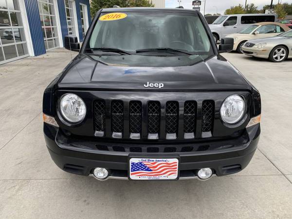 ★★★ 2016 Jeep Patriot High Altitude 4x4 / Leather! ★★★ - cars &... for sale in Grand Forks, ND – photo 3