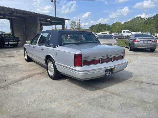 1996 Lincoln Town Car - Fresh Goodyears - Cartier Designer Series for sale in Gonzales, LA – photo 4