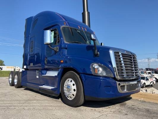 🤑2016 Freightliner Cascadia with Comfort Pro APU 🤑 for sale in TAMPA, FL – photo 4
