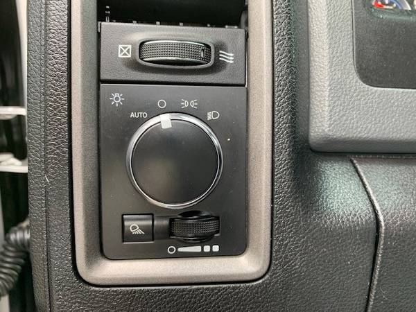 2014 RAM 3500 ST Crew Cab LWB 4WD for sale in Middleton, WI – photo 10