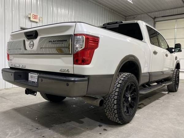2016 Nissan TITAN XD Crew Cab - Small Town & Family Owned! Excellent for sale in Wahoo, NE – photo 5