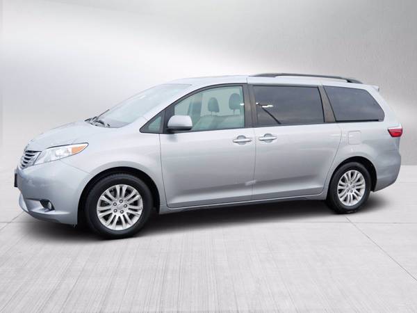 2017 Toyota Sienna XLE - - by dealer - vehicle for sale in brooklyn center, MN – photo 5