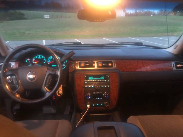 2007 Chevy Avalanche - no issues. Needs nothing! $6000 - cars &... for sale in Fredericksburg, VA – photo 10