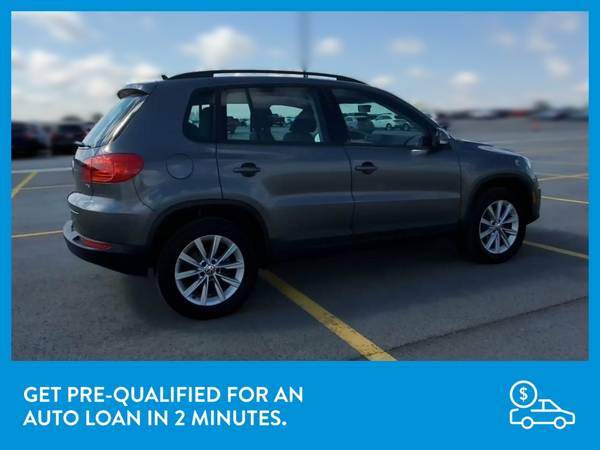 2017 VW Volkswagen Tiguan Limited 2 0T Sport Utility 4D suv Gray for sale in Pittsburgh, PA – photo 9