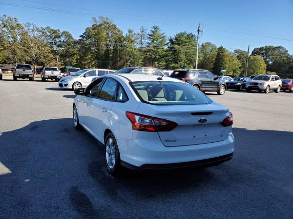 2014 Ford Focus SE sedan - NEW TIRES, CLEAN CARFAX, WARRANTY INCLUDED! for sale in Raleigh, NC – photo 8