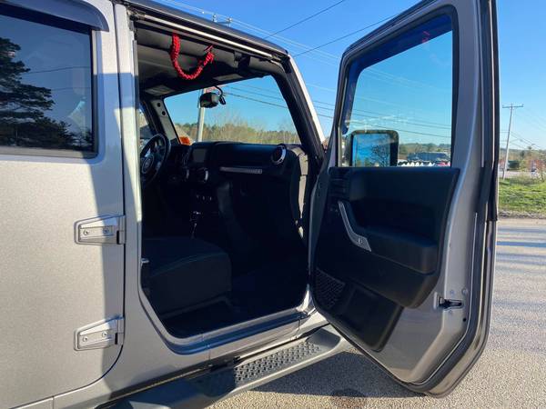 2015 Jeep wrangler Unlimited Sahara - - by dealer for sale in Hudson, VT – photo 11
