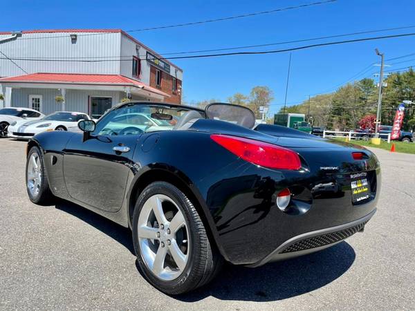 Look What Just Came In! A 2006 Pontiac Solstice with only for sale in South Windsor, CT – photo 7