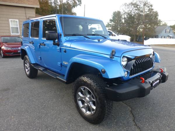 2015 JEEP WRANGLER SAHARA UNLIMITED - ONLY 82K MILES - EXTRA CLEAN!... for sale in Millbury, MA – photo 3