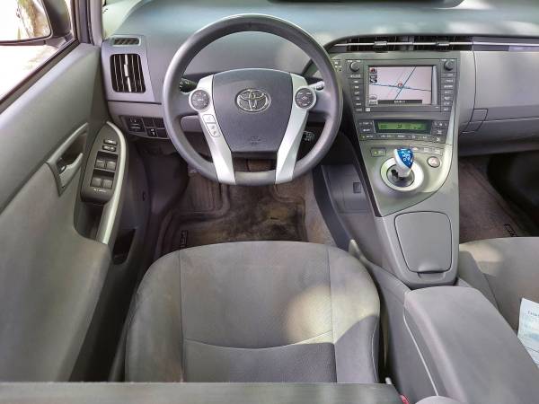 2010 Toyota Prius IV with warranty, NAV, backup cam for sale in Orient, OH – photo 9