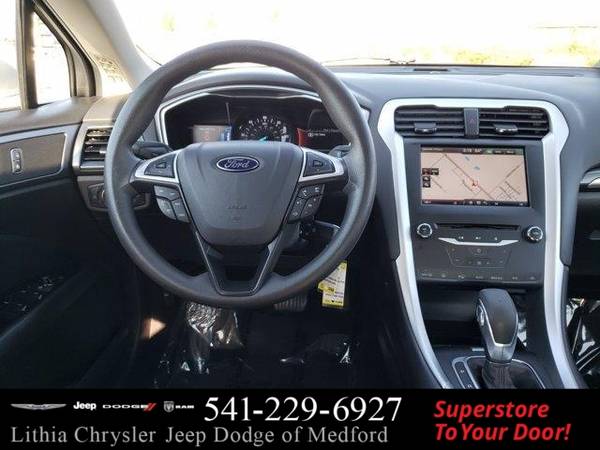 2014 Ford Fusion Hybrid 4dr Sdn SE Hybrid FWD - cars & trucks - by... for sale in Medford, OR – photo 17