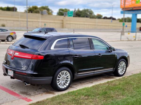2011 Lincoln MKT, Fully Loaded w/ TVs, Refrigerator, Power... for sale in milwaukee, WI – photo 3