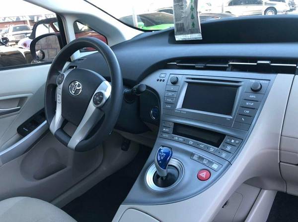 2015 Toyota Prius 5dr Hatchback Three - cars & trucks - by dealer -... for sale in Phoenix, AZ – photo 14