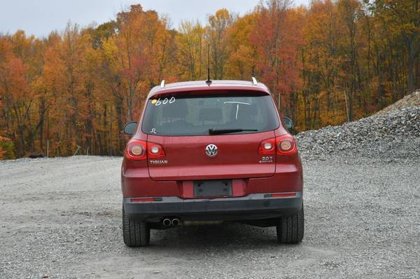 2011 *Volkswagen* *Tiguan* *SE* 4Motion - cars & trucks - by dealer... for sale in Naugatuck, CT – photo 4