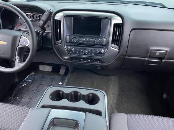 2018 Chevy Chevrolet Silverado 1500 Double Cab LT Pickup 4D 6 1/2 ft... for sale in Farmington, MI – photo 20