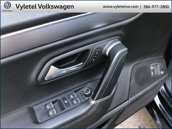 2013 Volkswagen CC sedan 4dr Sdn Lux - Volkswagen Deep Black for sale in Sterling Heights, MI – photo 16
