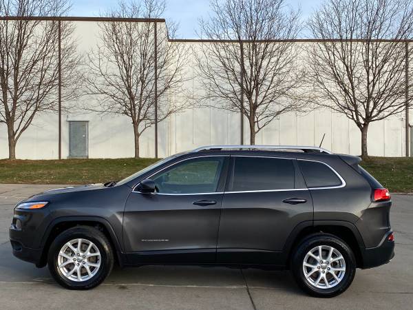 2016 JEEP CHEROKEE LATITUDE 4x4 / ONLY 64K / NEW TIRES / CLEAN !! -... for sale in Omaha, NE – photo 7