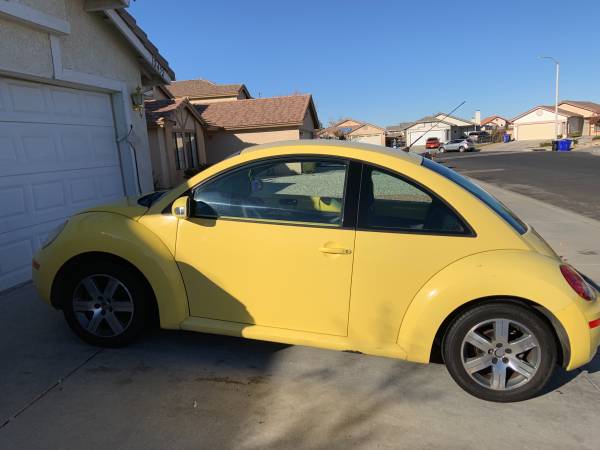 2006 Volkswagen Beetle sport fully loaded runs great clean title -... for sale in Victorville , CA – photo 3