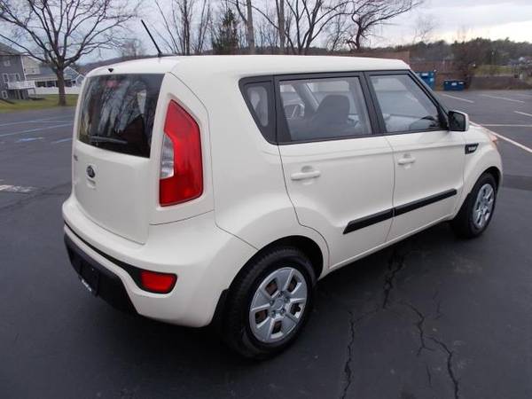 2013 Kia Soul 5dr Wgn Man Base - cars & trucks - by dealer - vehicle... for sale in Cohoes, VT – photo 5