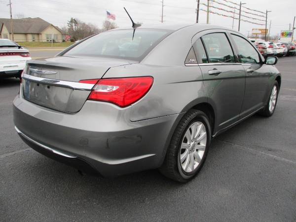 2013 Chrysler 200 Touring - - by dealer - vehicle for sale in Fort Wayne, IN – photo 8